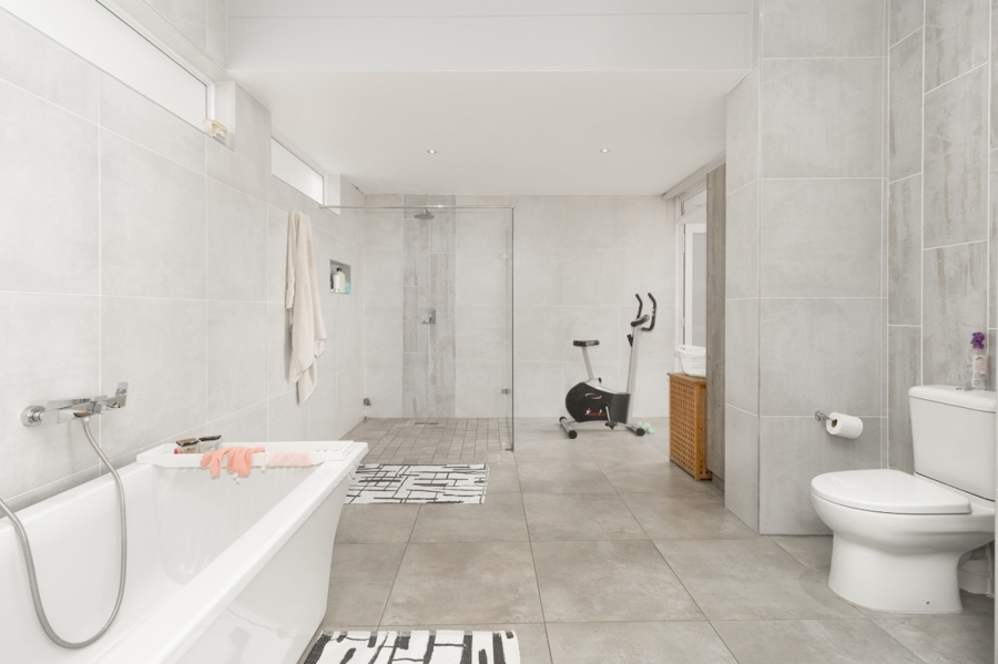 4 Bedroom Property for Sale in Yzerfontein Western Cape